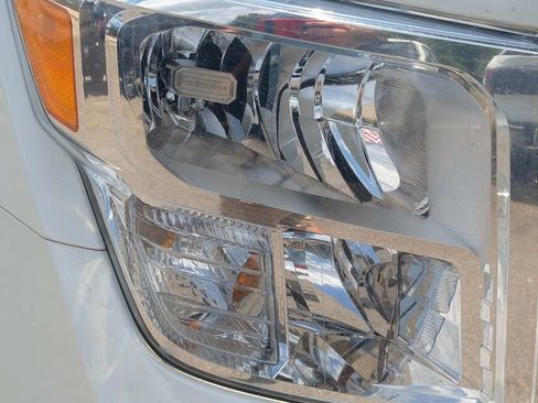 Used 2021 Nissan Titan S w/ S Utility Package RWD image 5