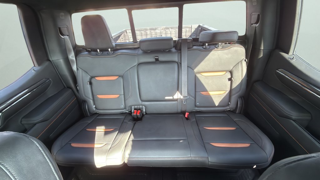 Used 2024 GMC Sierra 1500 AT4 w/ AT4 Premium Package AWD/4WD image 16