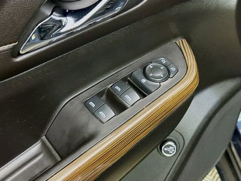 Used 2019 GMC Acadia SLE w/ LPO, Floor Liner Package image 17