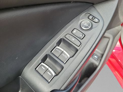 Used 2018 Honda Accord Sport image 16