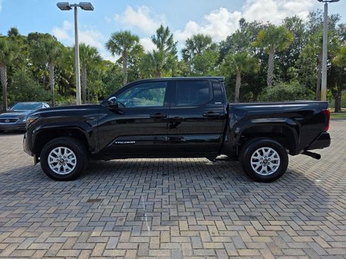 Certified 2025 Toyota Tacoma SR5 AWD/4WD image 8