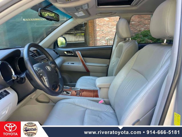 Used 2009 Toyota Highlander Limited w/ Extra Value Pkg 7 AWD/4WD image 16