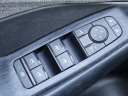 Certified 2023 Nissan Rogue S image 20