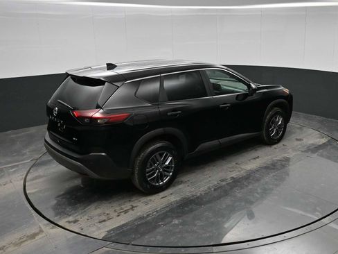 Used 2023 Nissan Rogue S image 28
