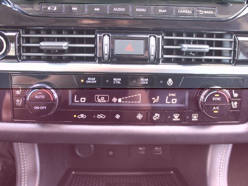 Certified 2023 Nissan Pathfinder Platinum AWD/4WD image 21