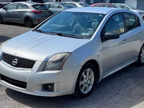 Used 2011 Nissan Sentra 2.0 SR FWD image 2