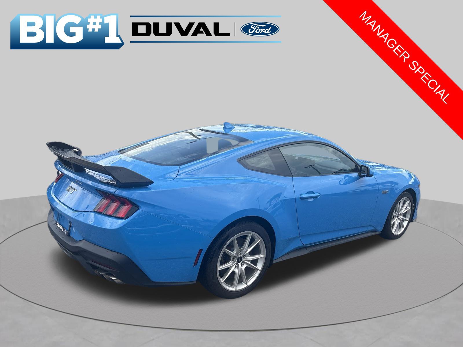 Used 2024 Ford Mustang GT RWD image 2