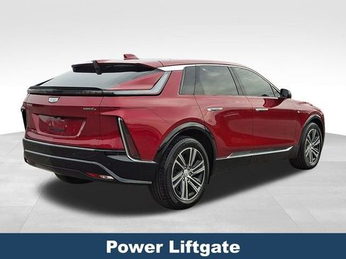 Used 2024 Cadillac Lyriq Luxury image 7