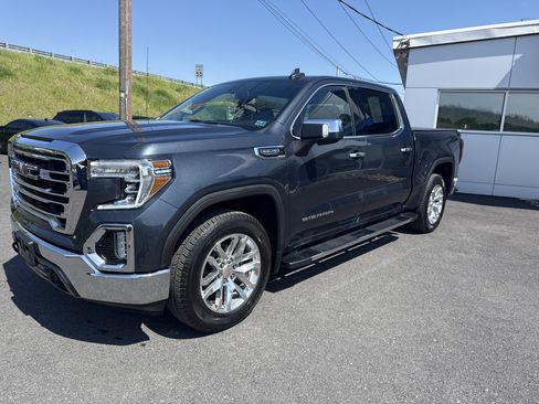 Used 2021 GMC Sierra 1500 SLT w/ SLT Premium Package AWD/4WD image 8