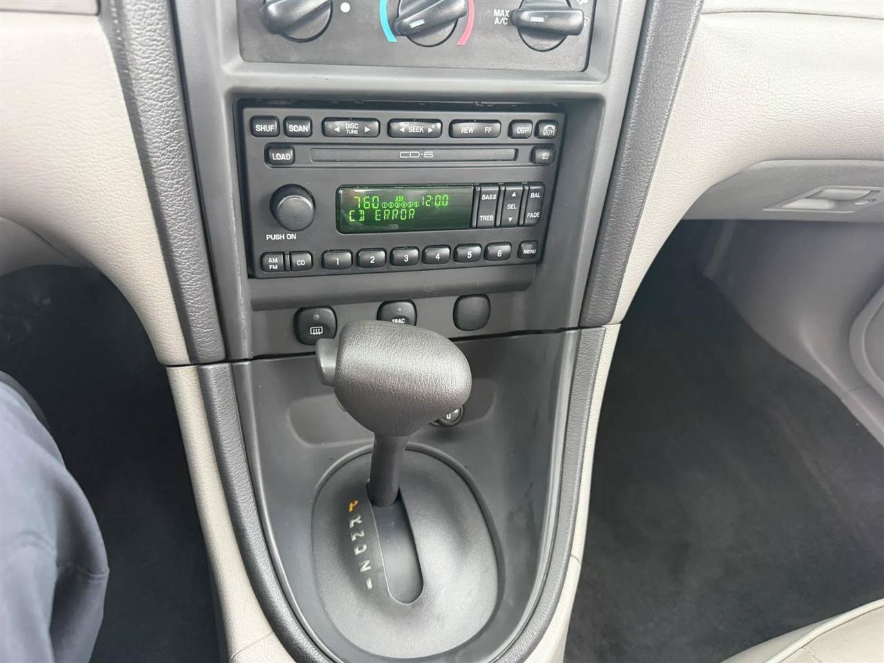 Used 2002 Ford Mustang Convertible RWD image 39