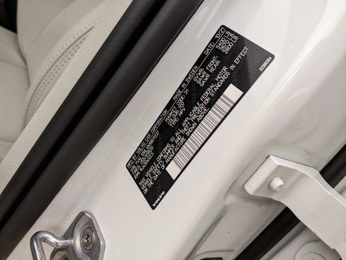 Used 2022 Volvo XC60 B5 Inscription w/ Advanced Package image 30