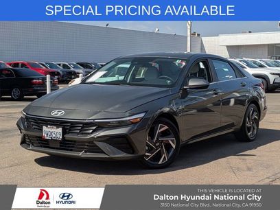 Used 2025 Hyundai Elantra Limited