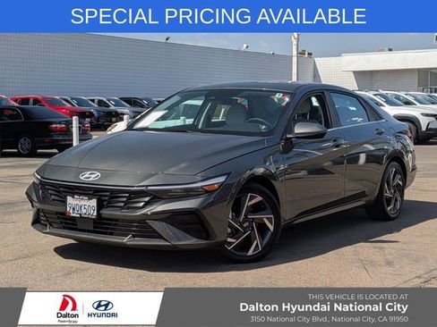 Used 2025 Hyundai Elantra Limited FWD image 1