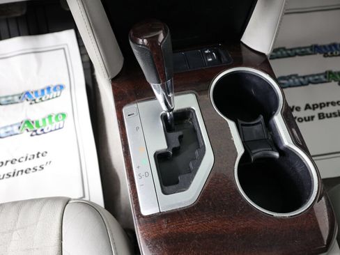 Used 2014 Toyota Camry XLE w/ Leather Package FWD image 34