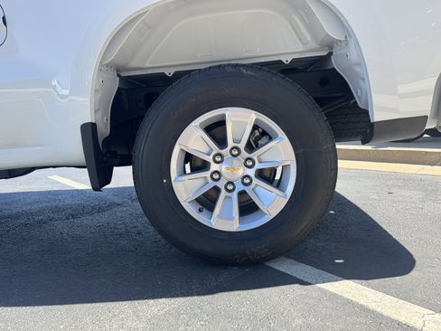 New 2026 Chevrolet Silverado 1500 W/T image 6