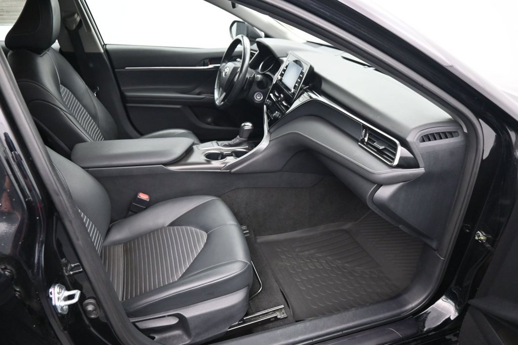 Used 2024 Toyota Camry SE FWD image 12