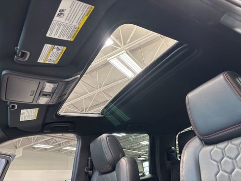 Used 2023 Nissan Frontier PRO-4X w/ Pro-4X Premium Package AWD/4WD image 12