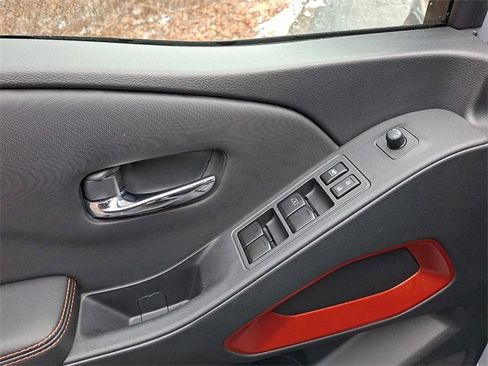 Used 2024 Nissan Frontier PRO-4X w/ Pro Convenience Package image 10