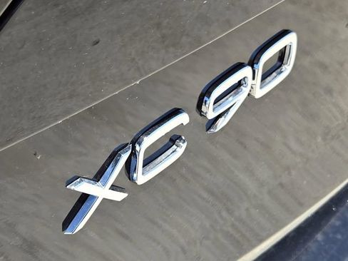 Used 2025 Volvo XC90 T8 Core image 15