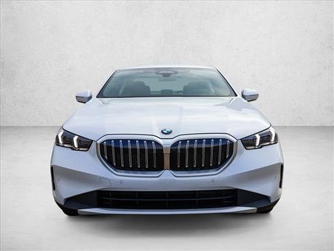 New 2026 BMW 530i xDrive AWD/4WD image 2