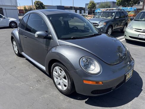 Used 2007 Volkswagen Beetle Coupe w/ Package 1 FWD image 7