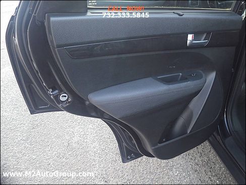 Used 2014 Kia Sorento EX image 16