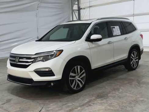 Used 2016 Honda Pilot Touring image 8