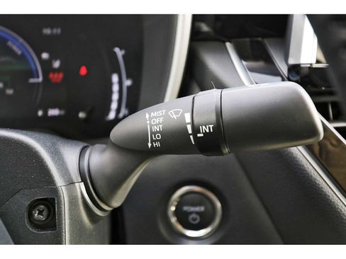 Used 2025 Toyota Corolla XLE image 18