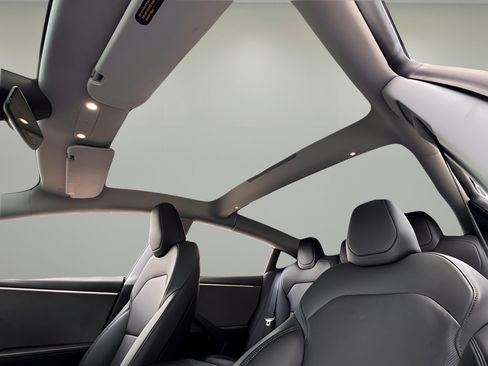Used 2024 Tesla Model 3 Standard Range RWD image 14