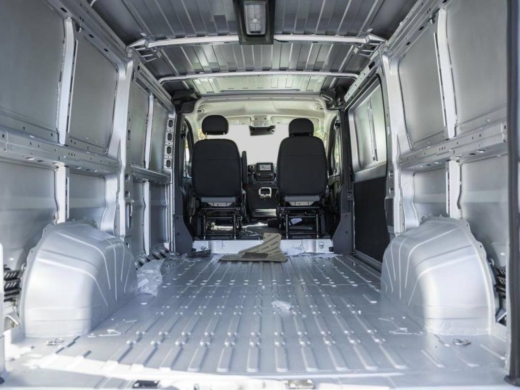 New 2025 RAM ProMaster 2500 w/ Quick Order Package 22G SLT FWD image 9