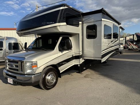 Used 2017 Ford E-450 and Econoline 450 Super Duty w/ Motorhome Prep Package image 7