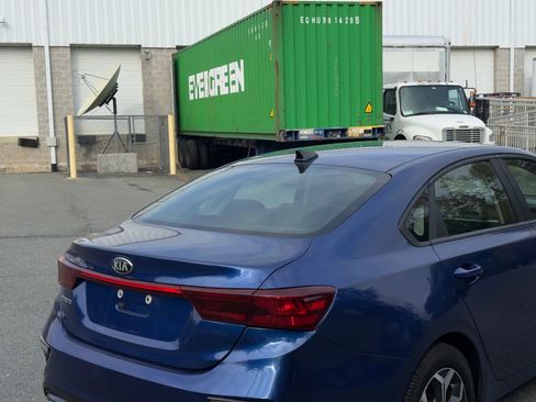 Used 2019 Kia Forte LXS image 5