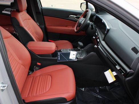 New 2026 Kia Sportage SX image 9