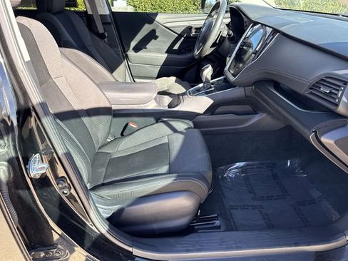 Used 2022 Subaru Outback Premium image 14