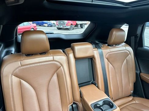 Certified 2022 Lincoln Nautilus Reserve image 16