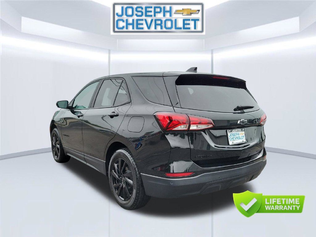 Used 2024 Chevrolet Equinox LS w/ LS Convenience Package FWD image 4