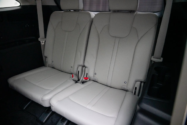Used 2025 Kia Sorento SX FWD image 16