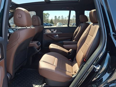 Certified 2025 Mercedes-Benz GLS 450 4MATIC image 10