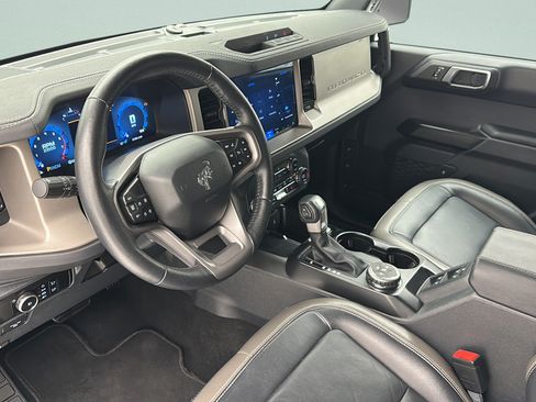 Used 2025 Ford Bronco Outer Banks AWD/4WD image 11