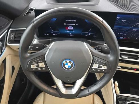 Used 2024 BMW i4 eDrive40 w/ Premium Package RWD image 7