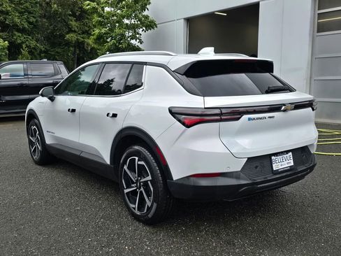 New 2026 Chevrolet Equinox EV LT AWD/4WD image 2