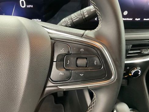 Used 2025 Buick Encore GX Preferred AWD/4WD image 26