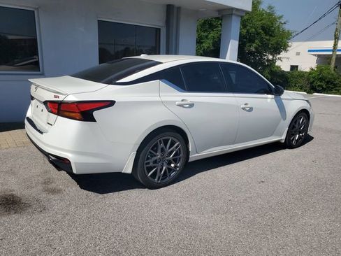 Certified 2023 Nissan Altima 2.0 SR FWD image 8