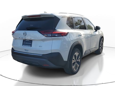Certified 2023 Nissan Rogue SV w/ SV Premium B Package image 7