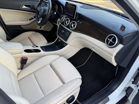 Used 2016 Mercedes-Benz GLA 250 image 10