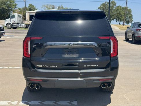Used 2023 GMC Yukon Denali Ultimate AWD/4WD image 7