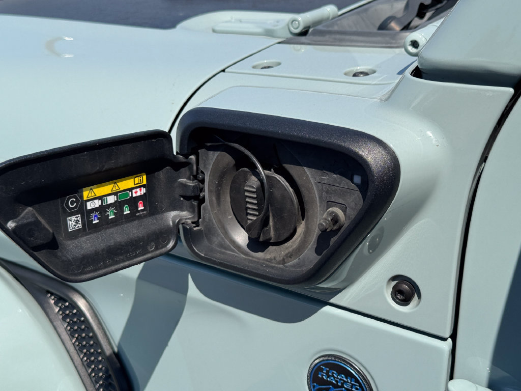 Used 2024 Jeep Wrangler Unlimited w/ Convenience Group AWD/4WD image 24