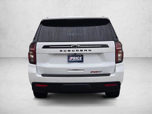 Used 2024 Chevrolet Suburban RST image 7