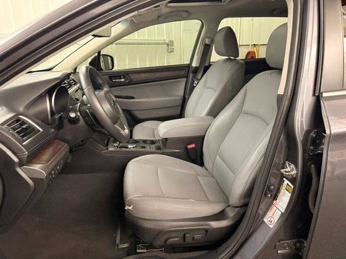 Used 2019 Subaru Outback 3.6R Limited AWD/4WD image 5