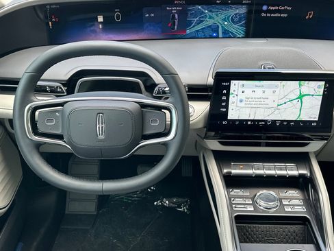 New 2026 Lincoln Nautilus Premier AWD/4WD image 13